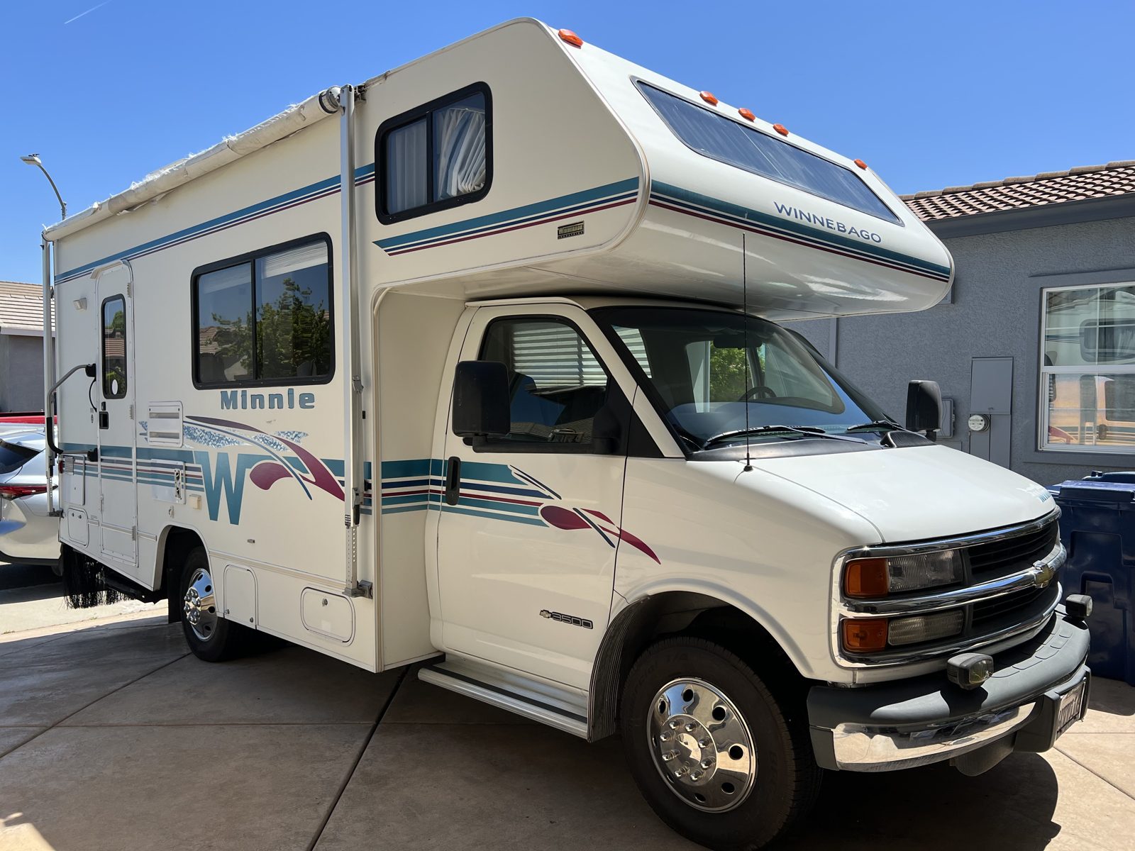 Winnebago Minnie Class C motorhome purchased for cash in California