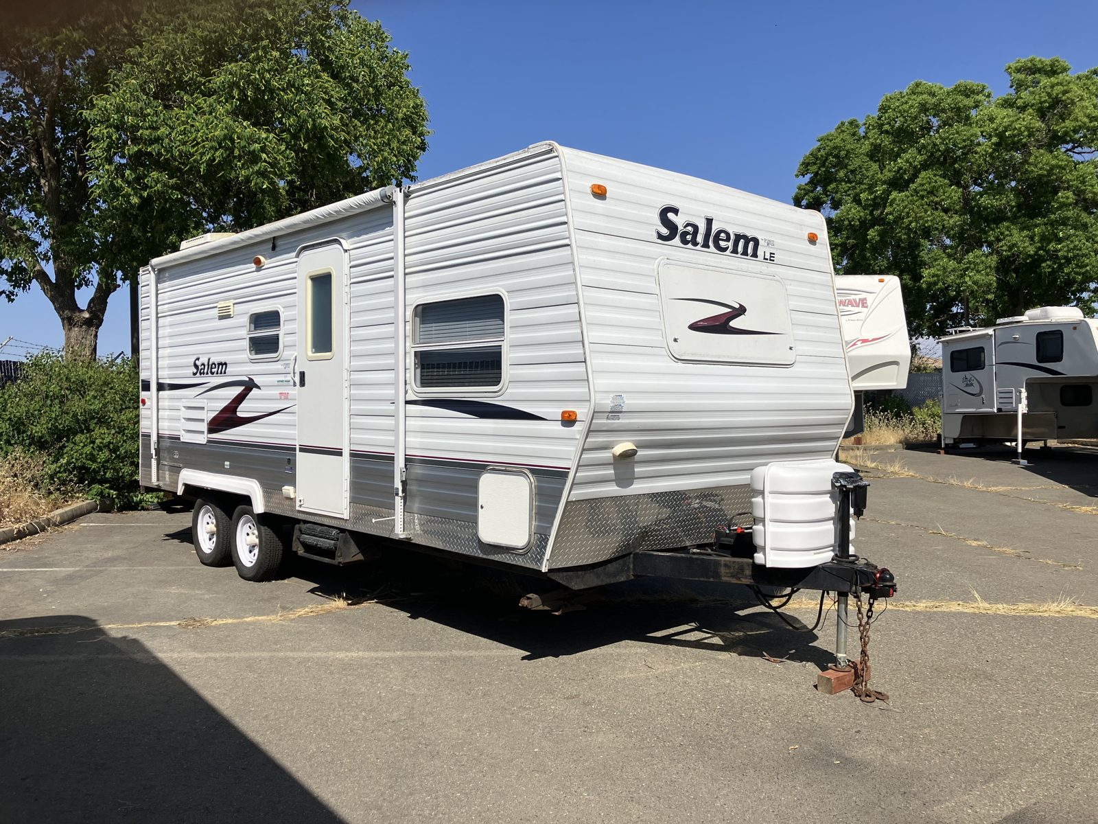 Salem bumper-pull travel trailer bought for cash in California